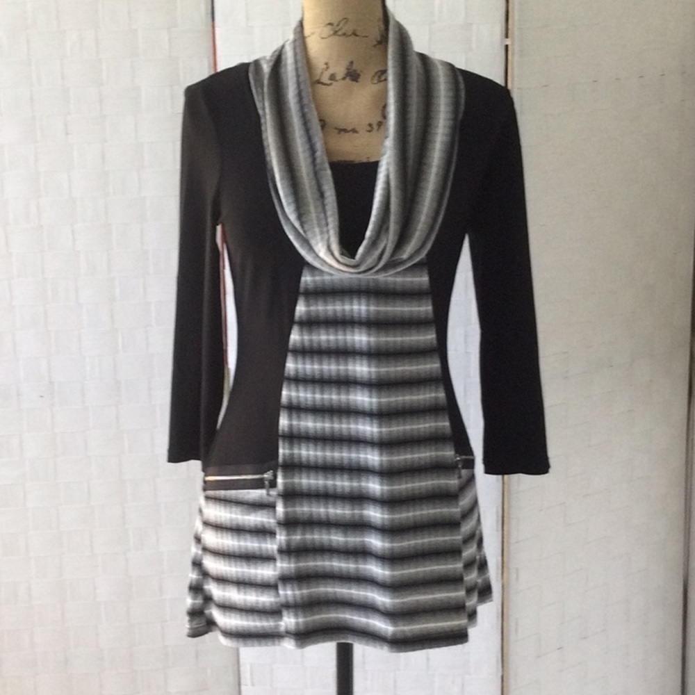 Top with long sleeves by Coco Bianco size S color black & white        #54##